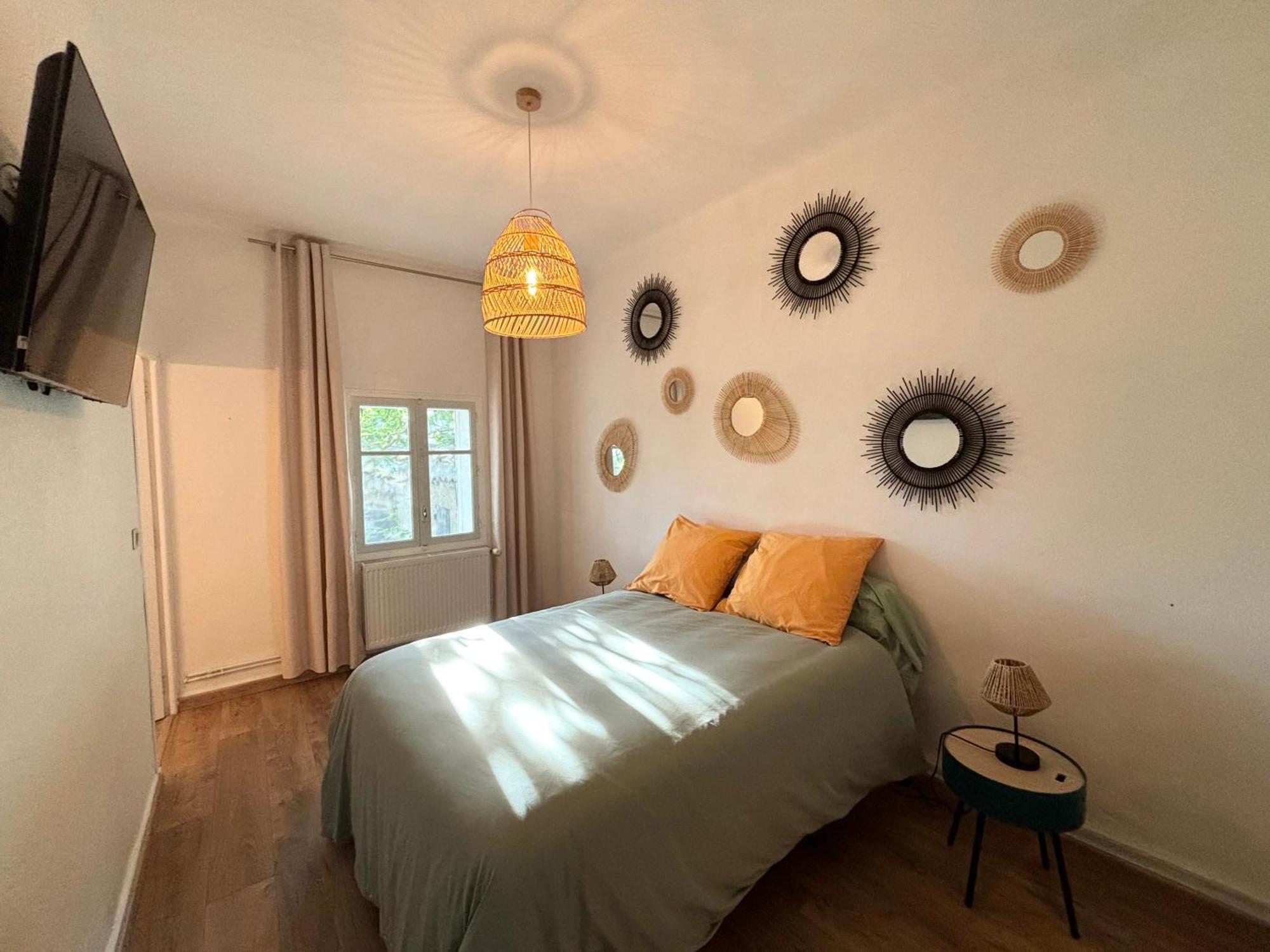 Appartement eygalieres avec petit jardin Extérieur photo