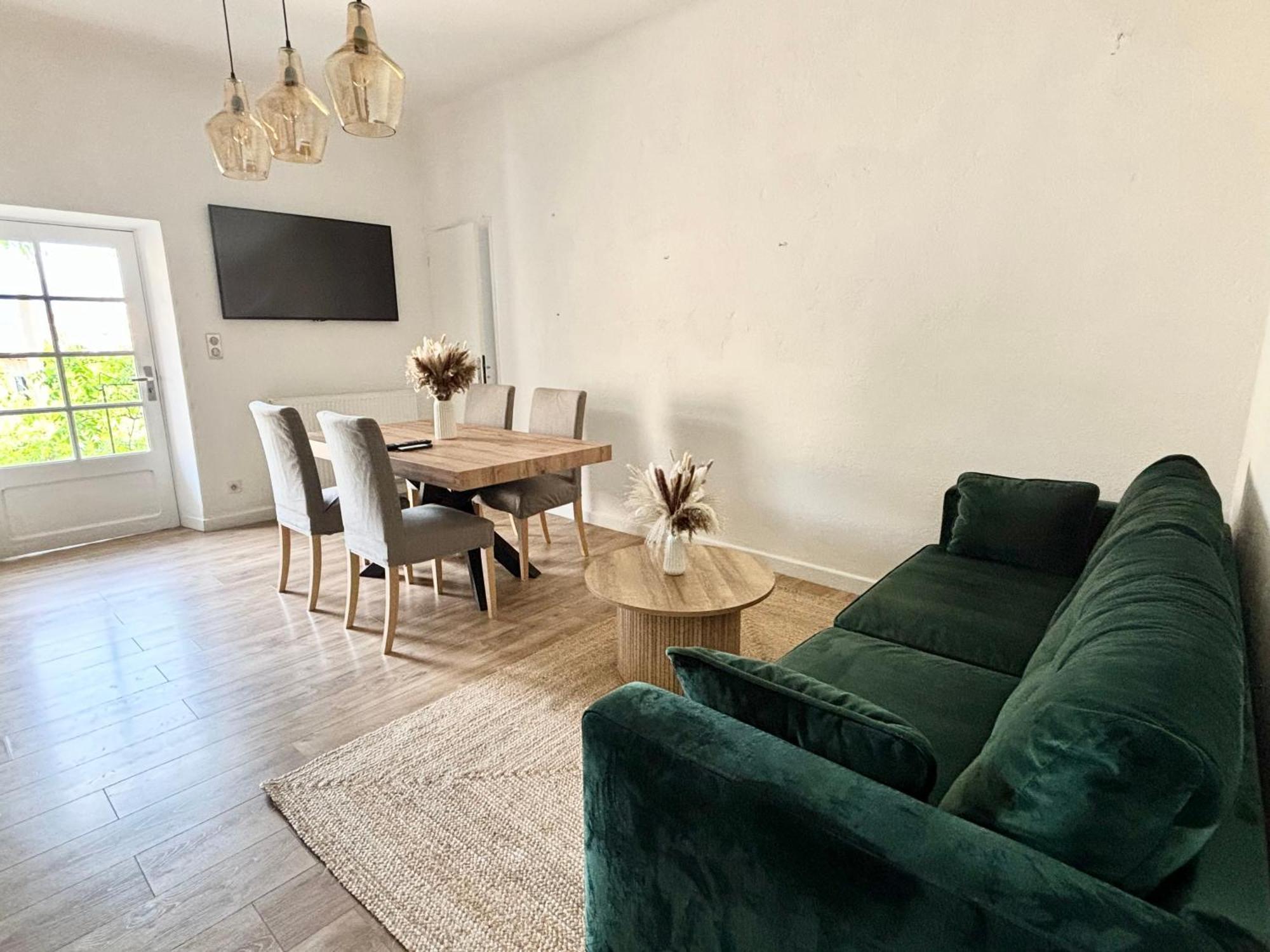 Appartement eygalieres avec petit jardin Extérieur photo